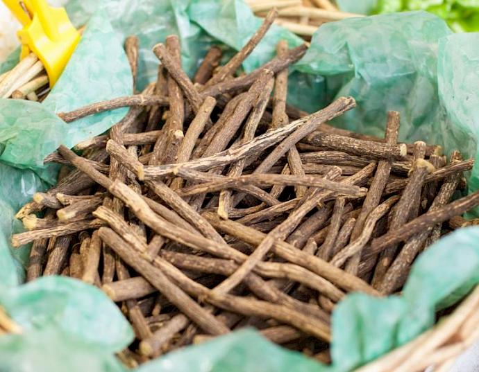 Liquorice root for sale at a market © michelangeloop / Getty Images